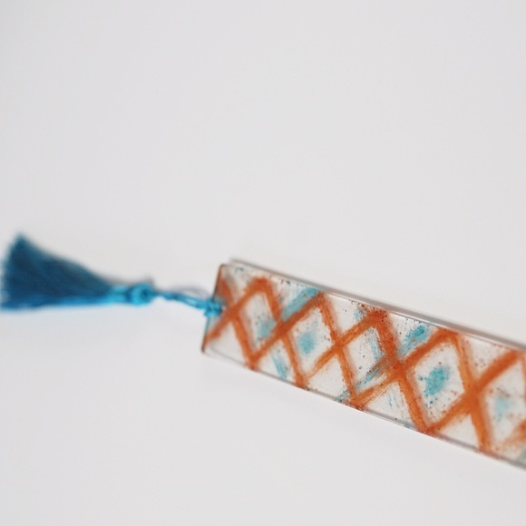 Copper Blue Criss Cross Handmade Resin Bookmark - Picture 3 of 9